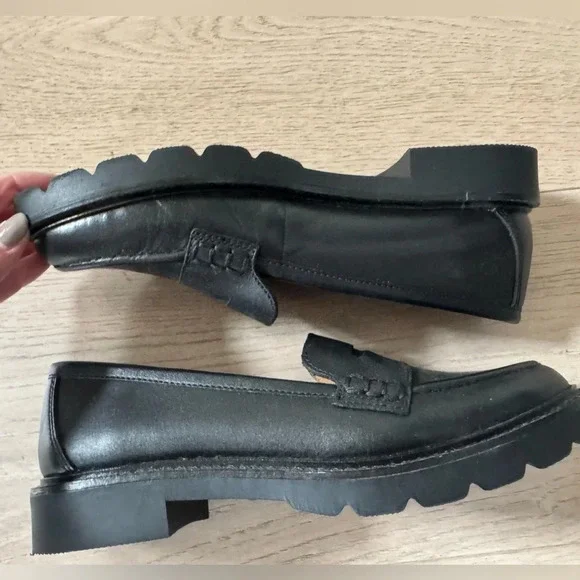 NWOT ROCKPORT WOMEN'S KACEY PENNY LOAFER
Size 6 - Picture 5 of 9